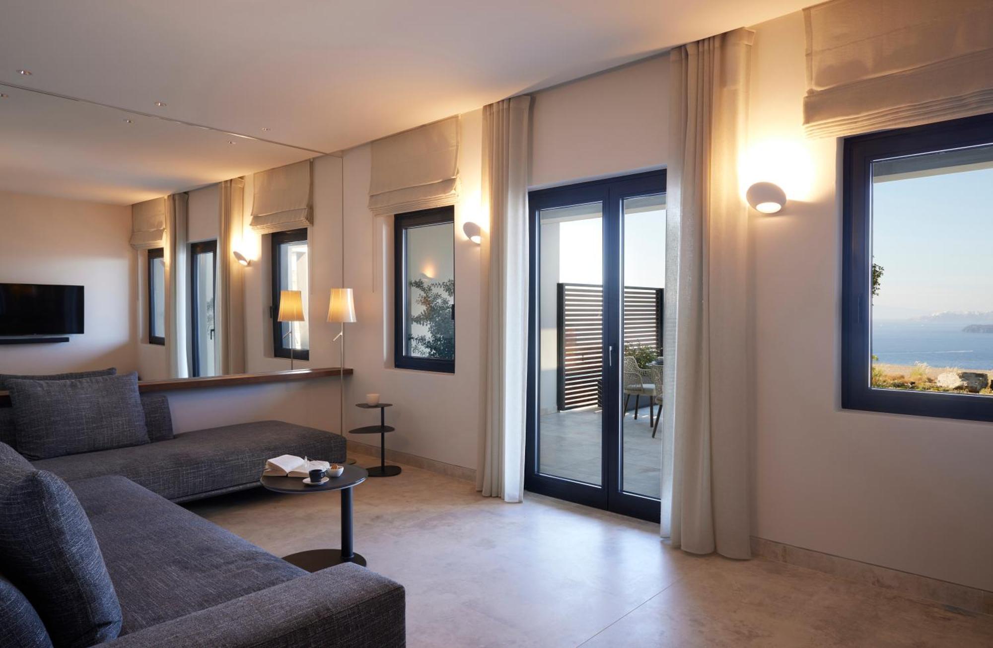 Aernia Suites & Art Akrotírion Extérieur photo