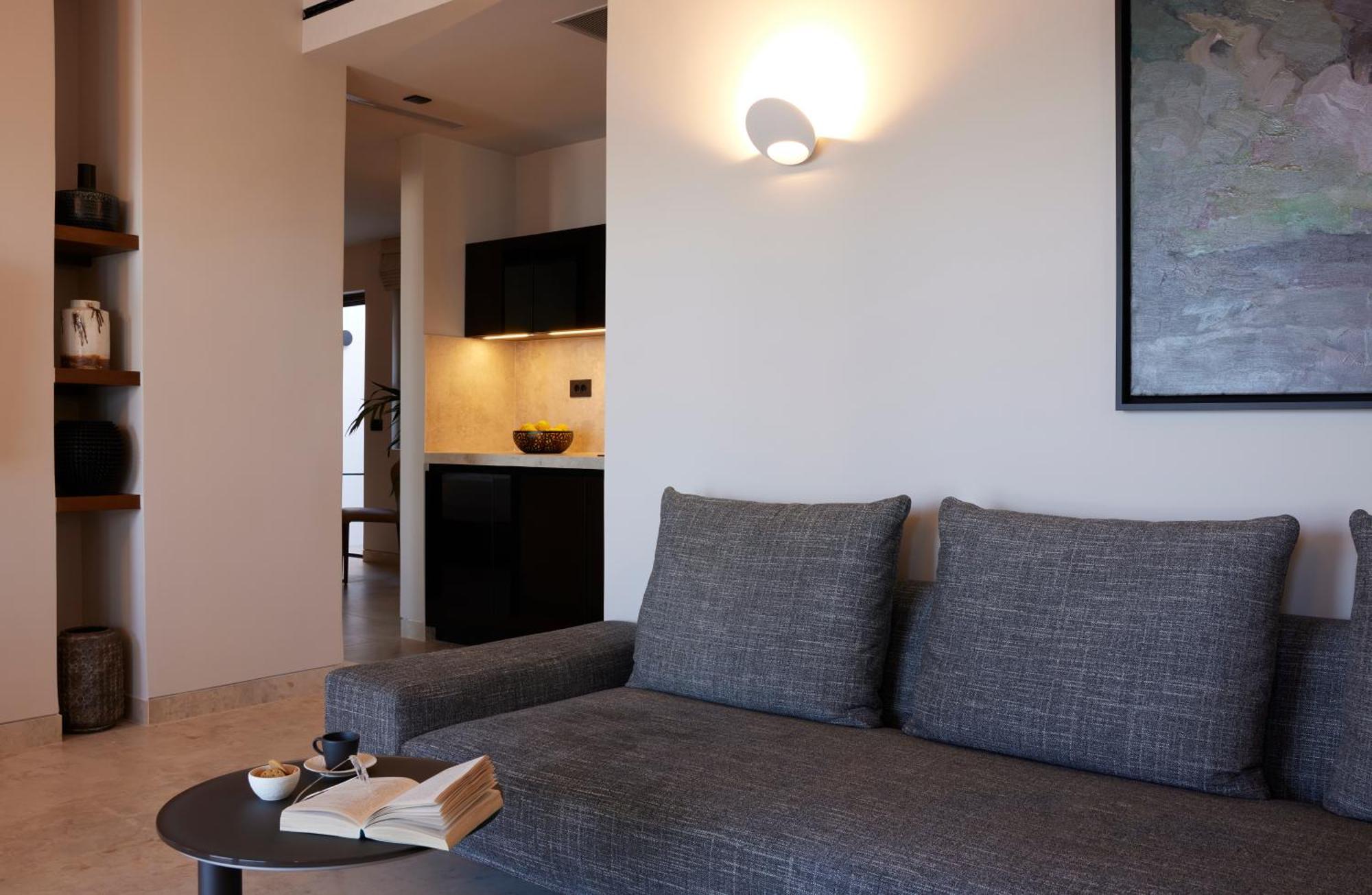 Aernia Suites & Art Akrotírion Extérieur photo