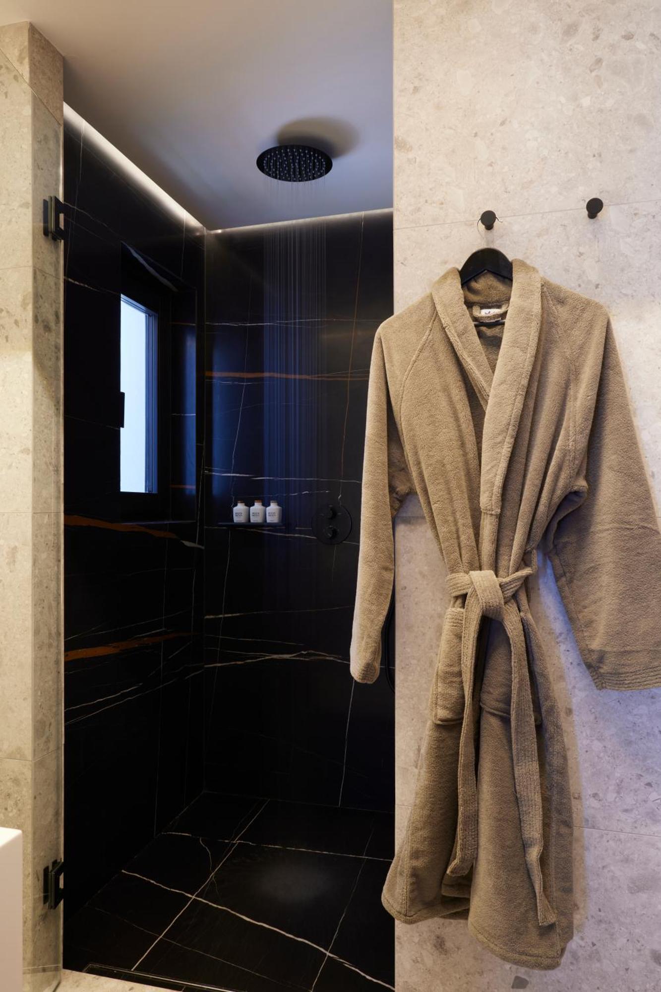 Aernia Suites & Art Akrotírion Extérieur photo